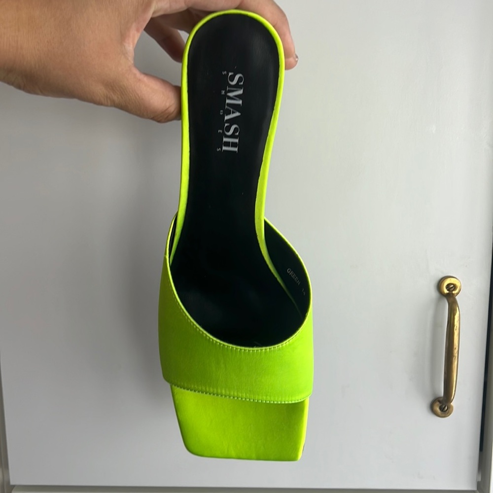 Brand new in the box, never worn.